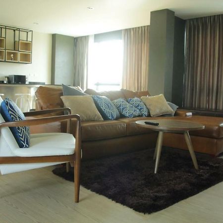 The Residence Thepkanjana Ban Khlong Krathum Baen Exterior photo