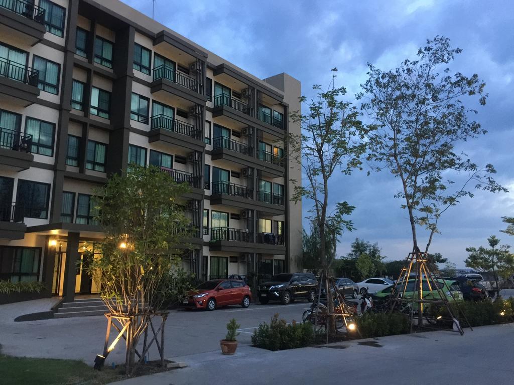 The Residence Thepkanjana Ban Khlong Krathum Baen Exterior photo