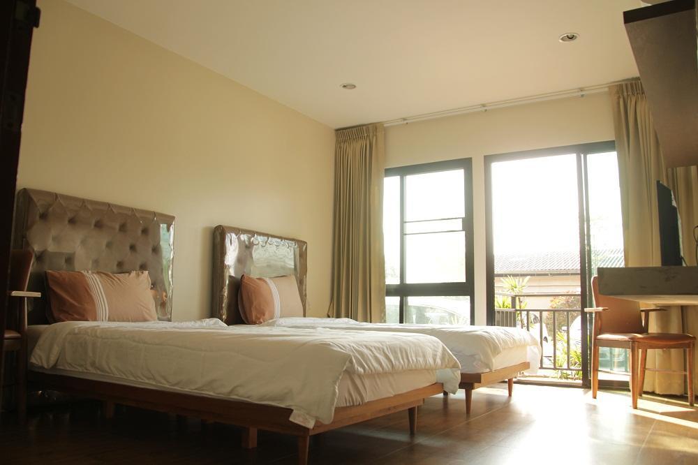 The Residence Thepkanjana Ban Khlong Krathum Baen Exterior photo