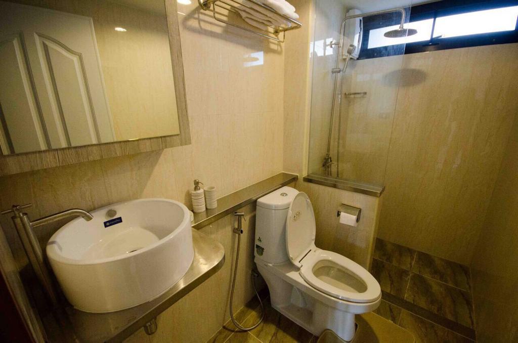 The Residence Thepkanjana Ban Khlong Krathum Baen Exterior photo