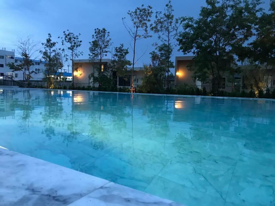 The Residence Thepkanjana Ban Khlong Krathum Baen Exterior photo