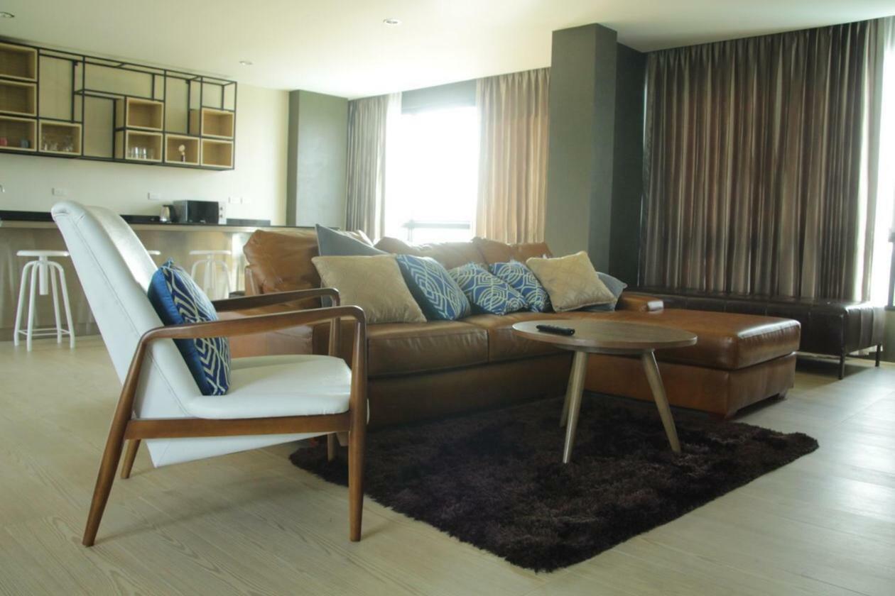 The Residence Thepkanjana Ban Khlong Krathum Baen Exterior photo