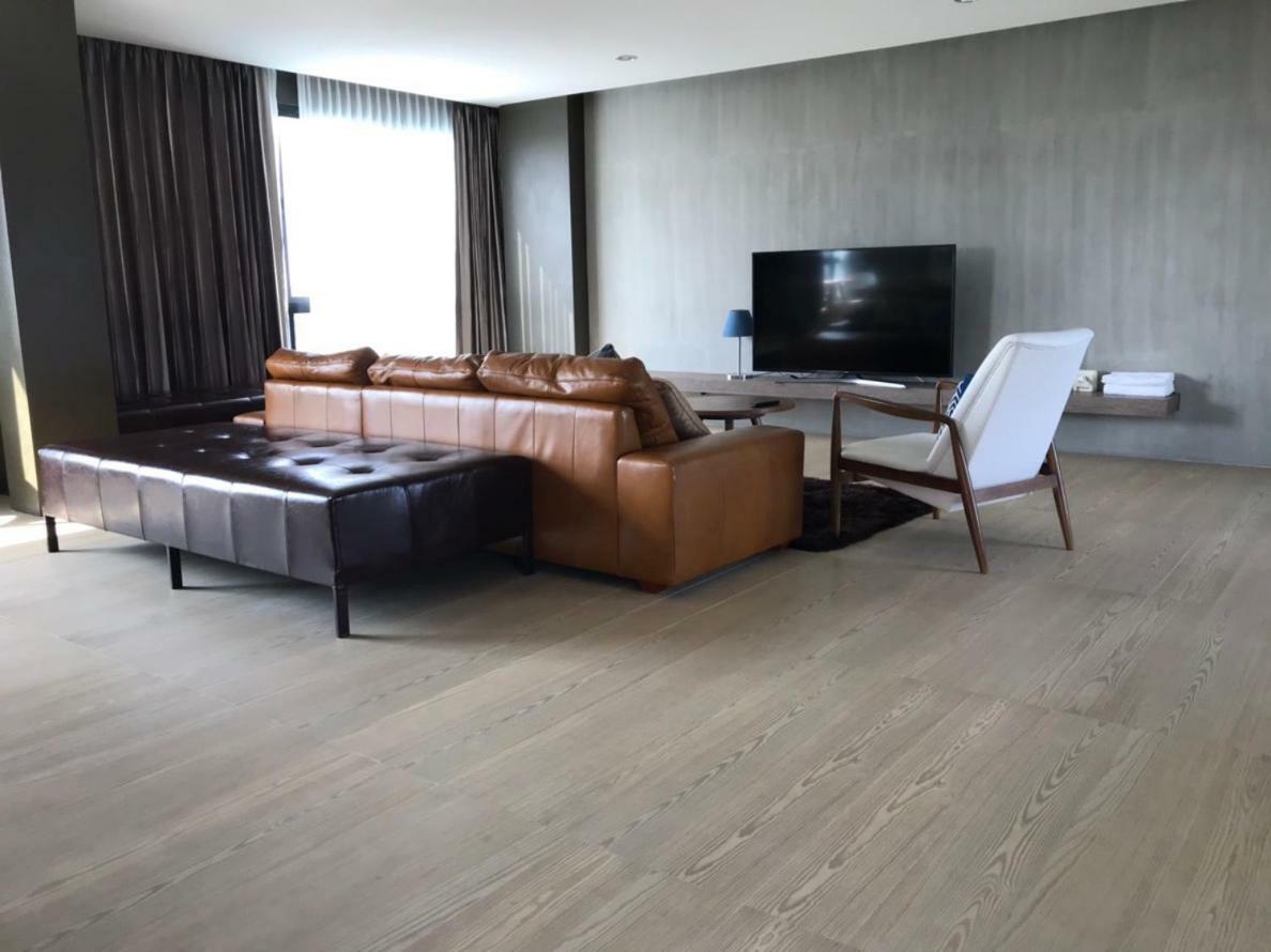 The Residence Thepkanjana Ban Khlong Krathum Baen Exterior photo